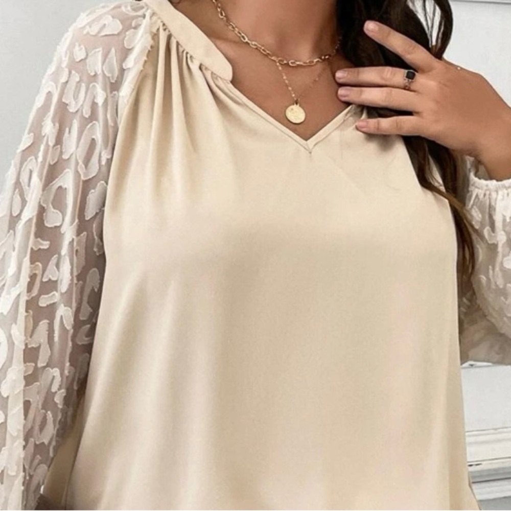 SHEIN CREAM BLOUSE WITH LACE SLEEVES